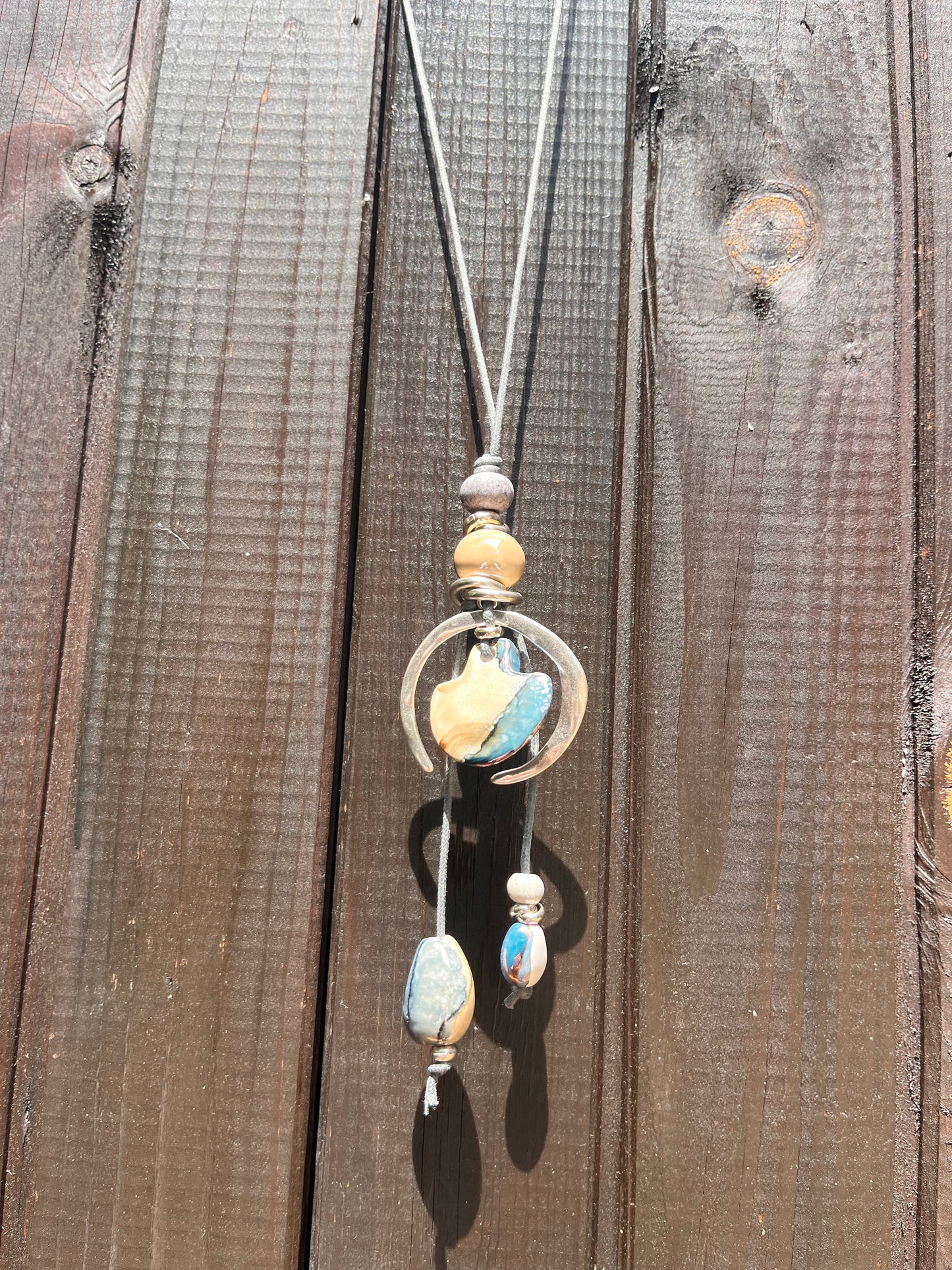 Collana Lunga Regolabile in Ceramica Greca e Zama
