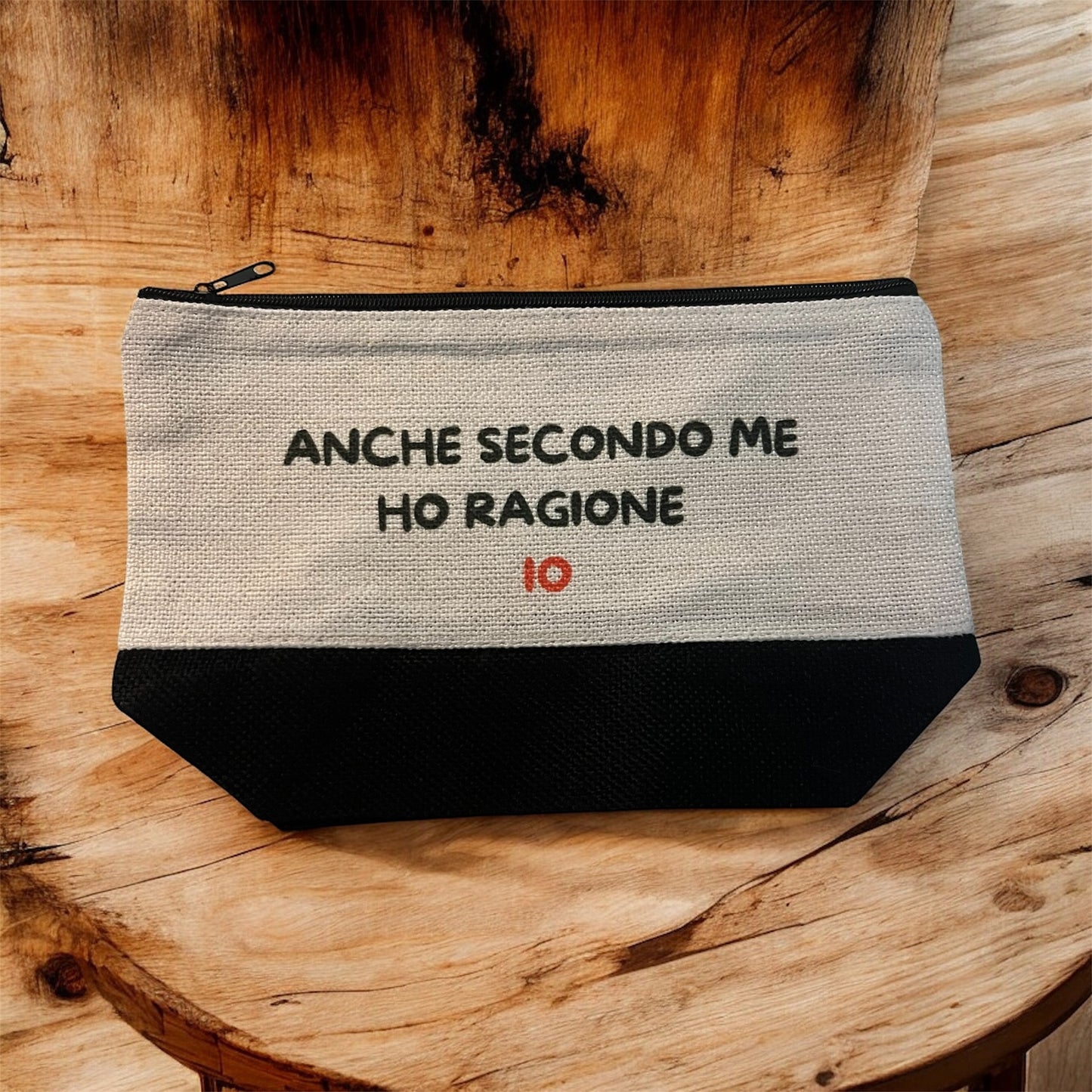 Pochette ironica personalizzabile – Idee regalo